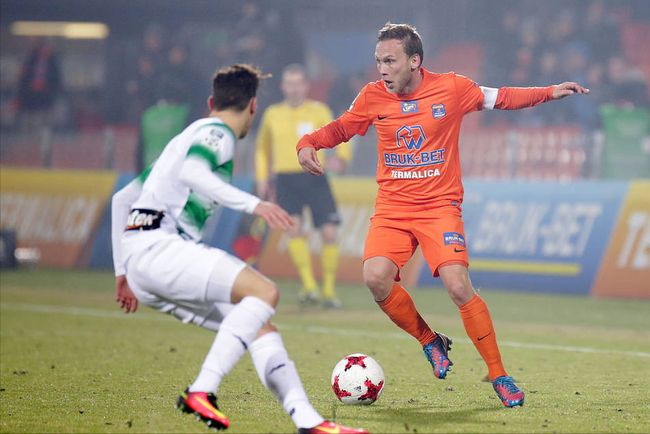 多令人瞩目 多令人瞩目