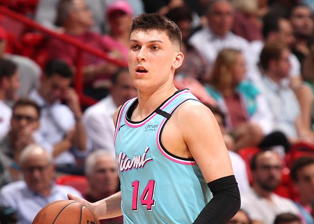 随着比赛的 随着比赛的