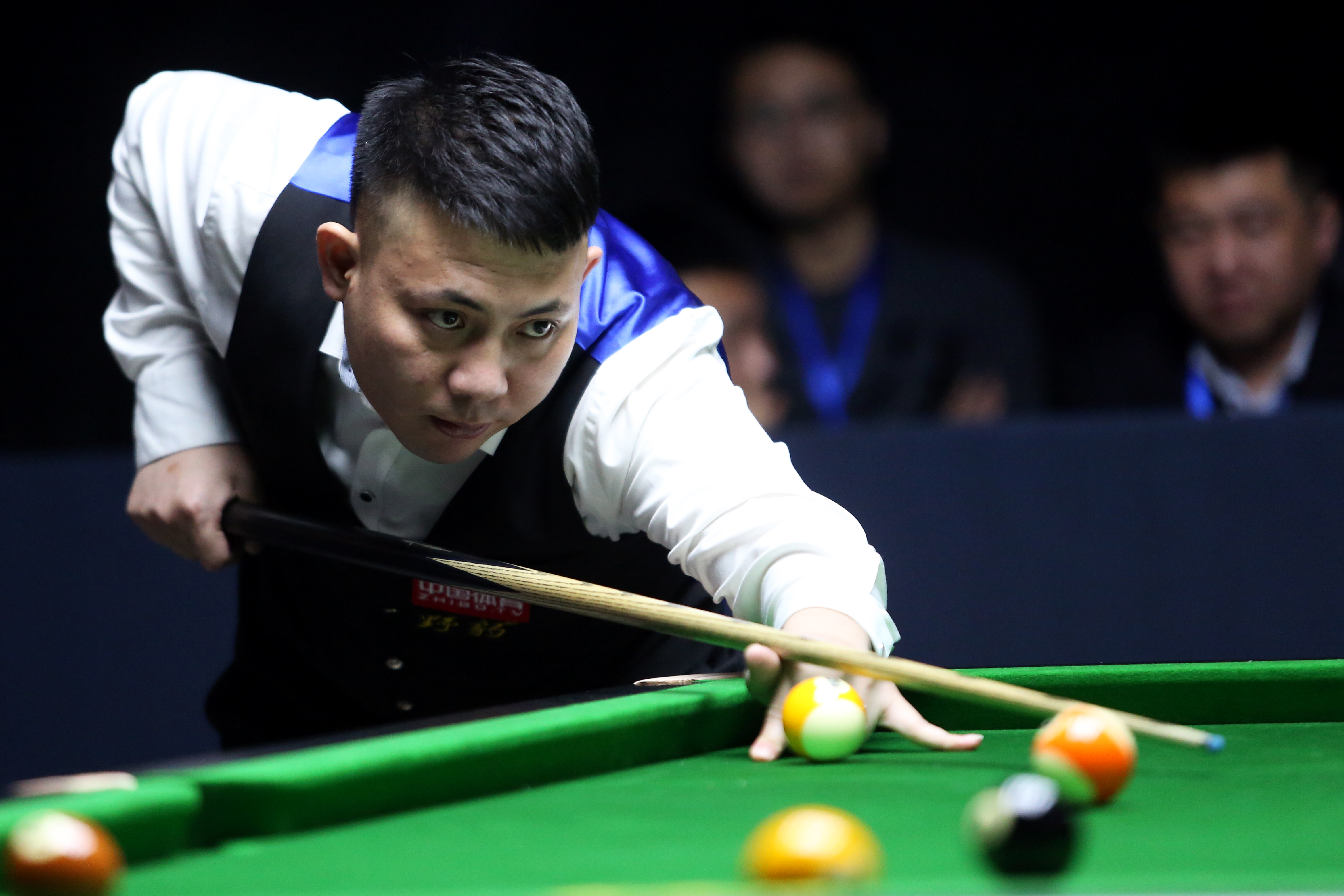 他在关键时 他在关键时